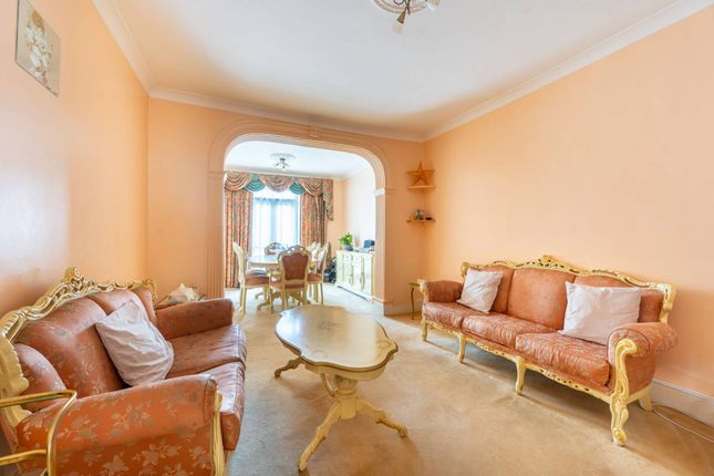 Harrowdene Road, North Wembley... 4 bed semi