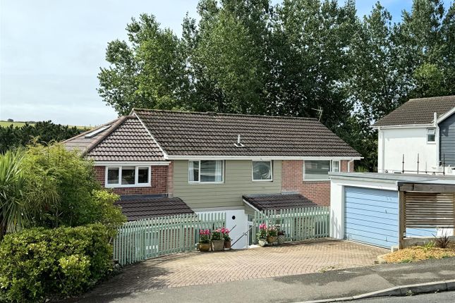 6 bed detached house