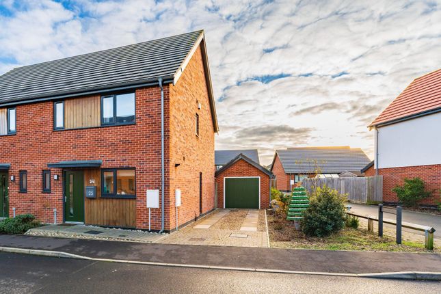 3 bedroom semi-detached house for sale