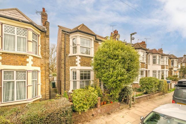 Long Lane, London N2 2 bed flat for sale