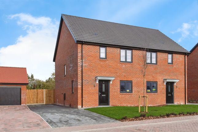 2 bedroom semi-detached house for sale