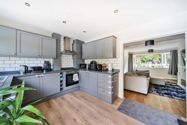 Chilberton Drive, Redhill RH1 3 bed end of terrace house for sale