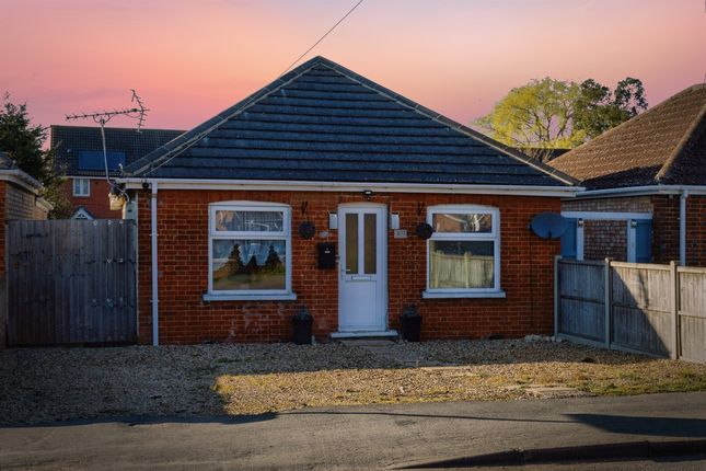 2 bed detached bungalow
