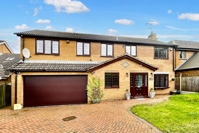 4 bed detached house