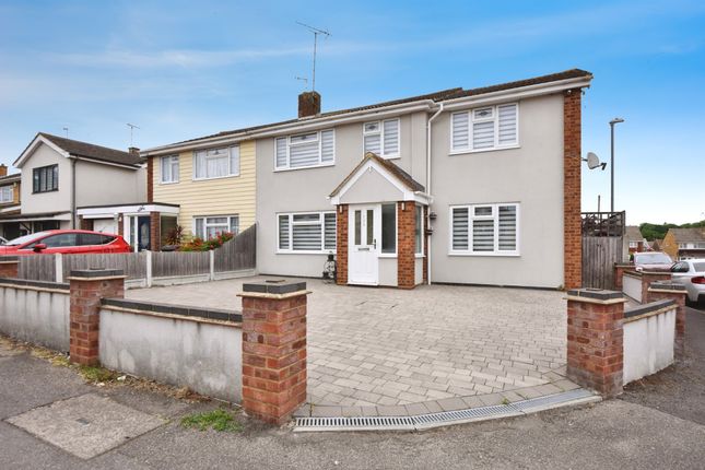 5 bedroom semi-detached house for sale