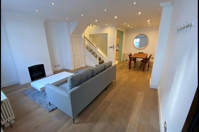 Ryders Terrace, London 2 bed semi