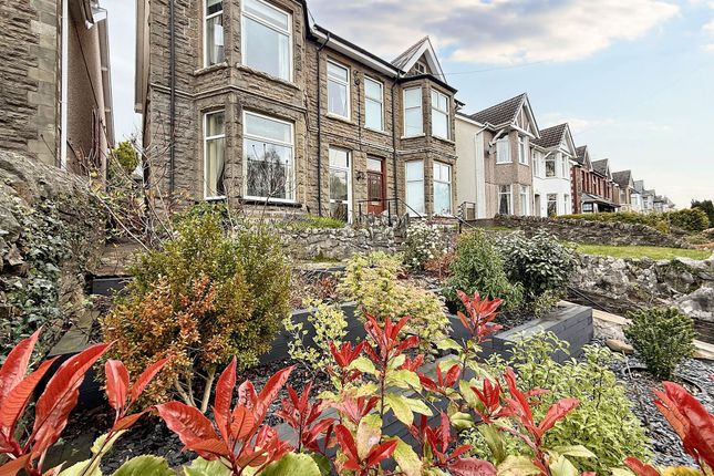 5 bedroom semi-detached house for sale