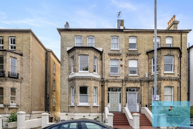 Wilbury Road, Hove, BN3 2 bed apartment for sale