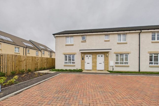3 bed end terrace house
