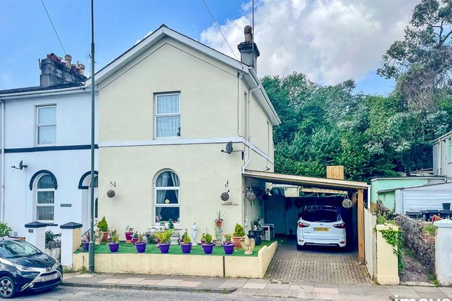 4 bedroom end of terrace house for sale