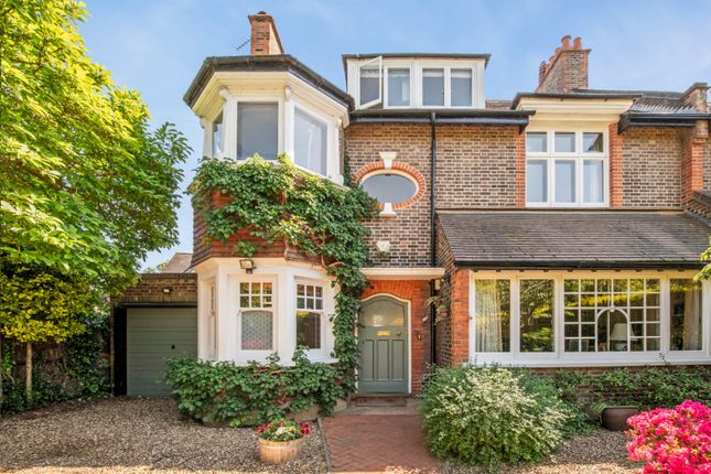 5 bedroom semi-detached house for sale