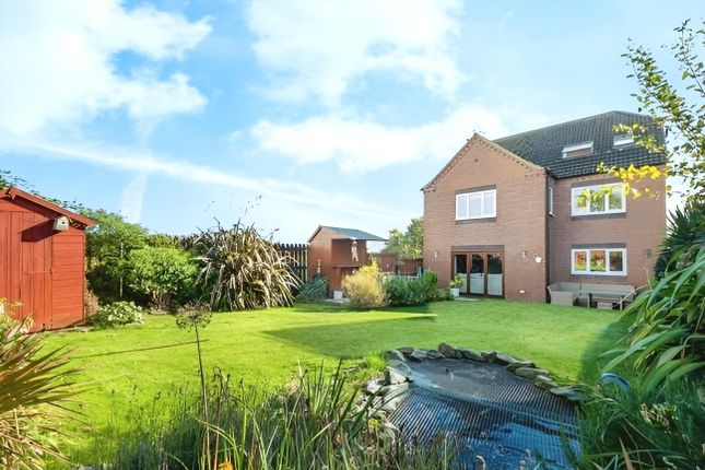 Derby Road, Nottingham NG17 5 bed detached house for sale