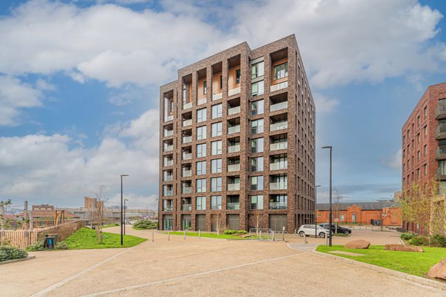 Hamme Building, Royal Docks E16 2 bed flat for sale