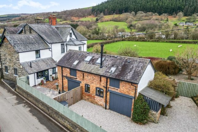 Dinam, Corwen LL21 6 bed semi