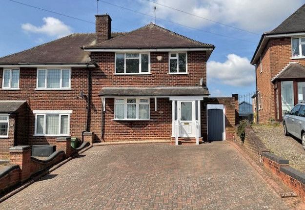 Shenstone Avenue, Stourbridge DY8 3 bed semi