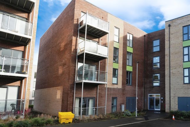 1 bedroom ground floor flat for sale