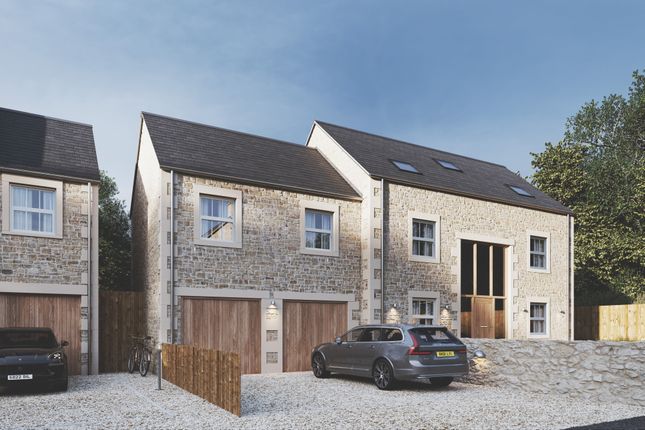 5 bed detached house
