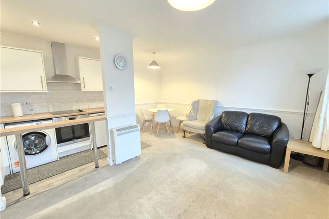 Gladstone Road, Farnborough, Kent, BR6 2 bed maisonette for sale