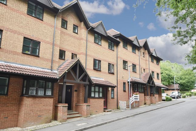 Studio flat for sale