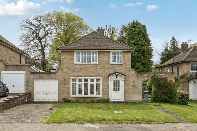 3 bedroom link detached house for sale
