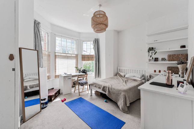 Ridge Road, Crouch End, London, N8 2 bed flat for sale