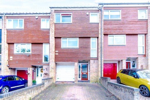 4 bedroom terraced house for sale