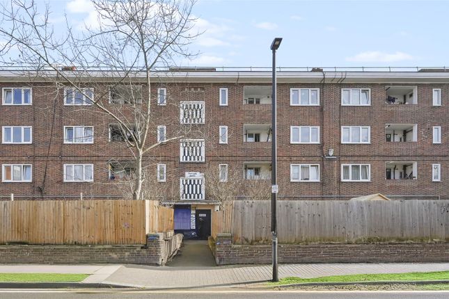 Thornaby House, Canrobert Street, London 3 bed flat for sale