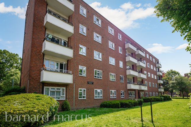 3 bedroom flat for sale