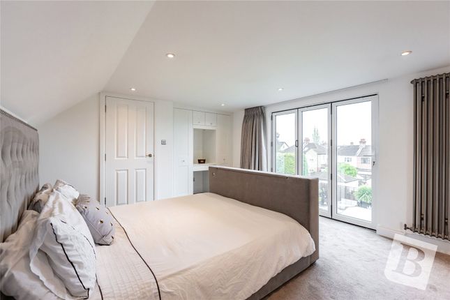 Cranborne Gardens, Upminster, RM14 4 bed semi