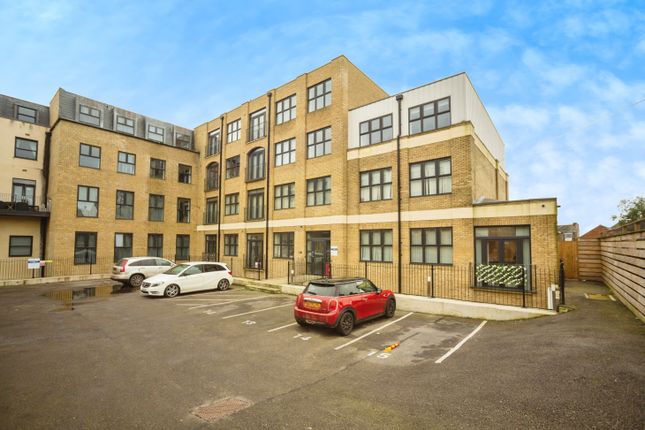 2 bed flat