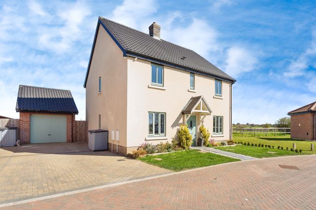 4 bed detached house