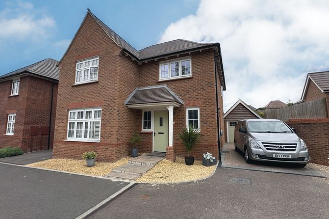 4 bed detached house