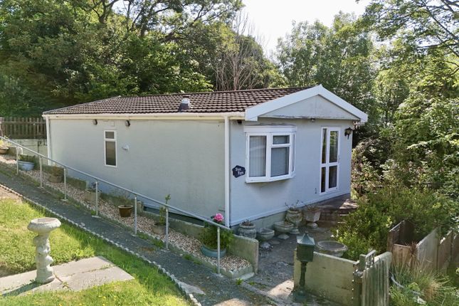 2 bedroom lodge for sale