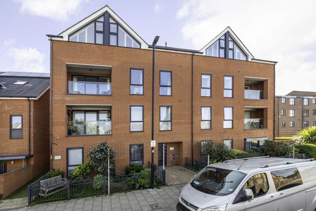 Valley Road, Streatham, London SW16 2 bed apartment for sale