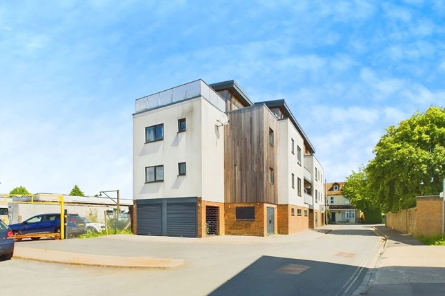 2 bed flat