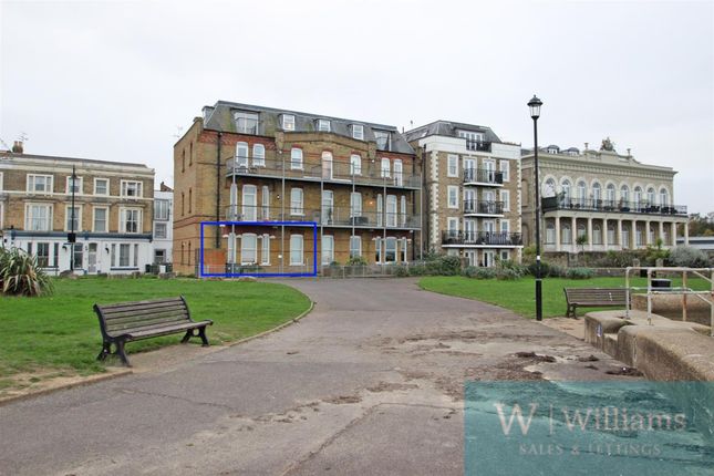 St. Thomas Street, Ryde, 2 bed flat for sale