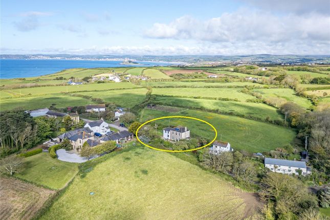 5 bed detached house