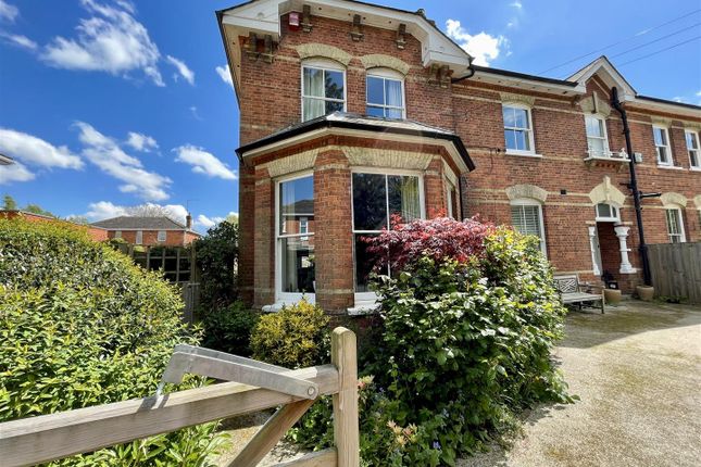 4 bed semi-detached house