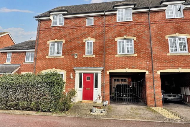 5 bedroom semi-detached house for sale