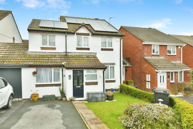 4 bed link detached house