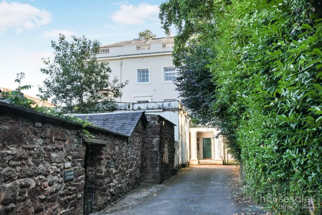 2 bed flat