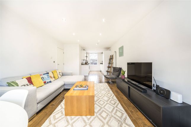 Greenwich High Road, Greenwich, SE10 2 bed apartment for sale