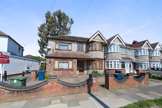 4 bedroom end of terrace house for sale