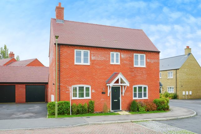 4 bed detached house