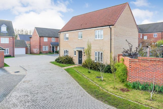 Gunns Close, Blofield, Norwich 4 bed detached house for sale