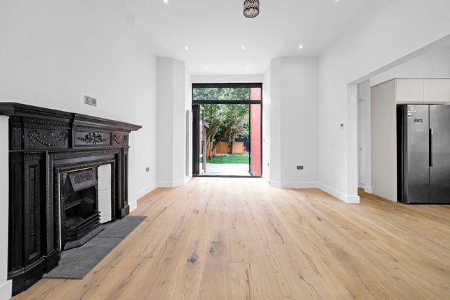 Anson Road, Cricklewood, NW2 4 bed maisonette for sale