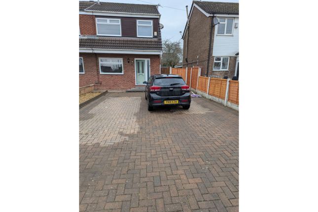 3 bed semi-detached house
