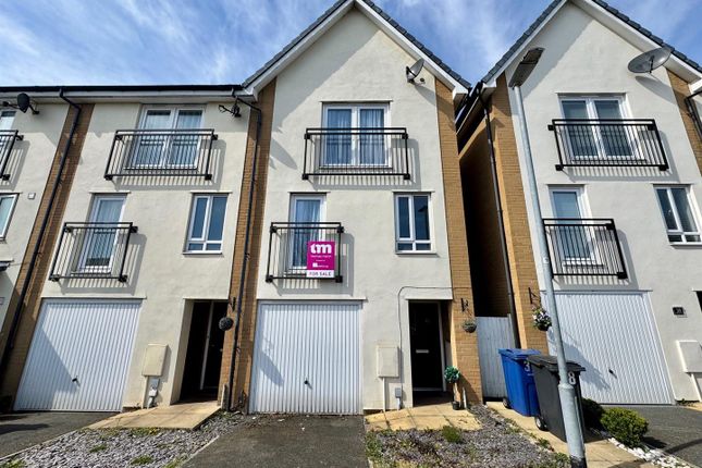 Schoolfield Way, West Thurrock... 4 bed end of terrace house for sale