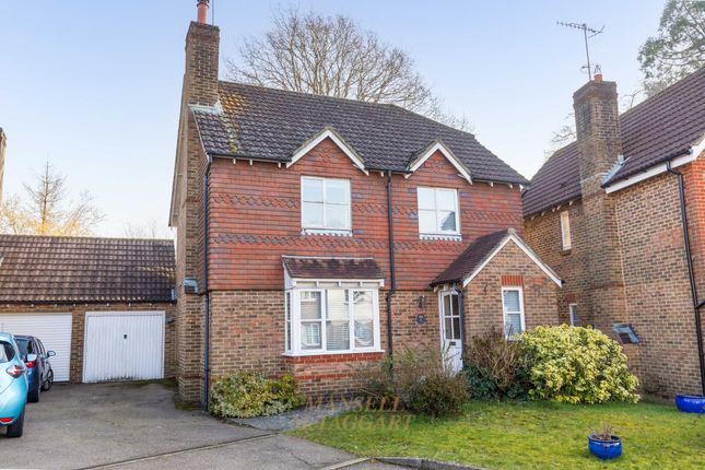 Rowfant Close, Crawley RH10 4 bed detached house for sale
