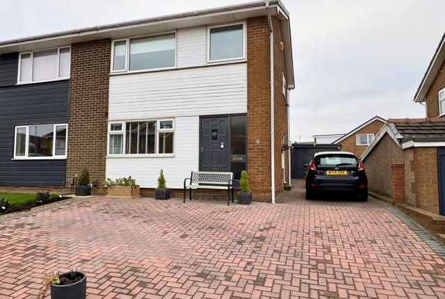 Moorside Gardens, Drighlington, Bradford 3 bed semi
